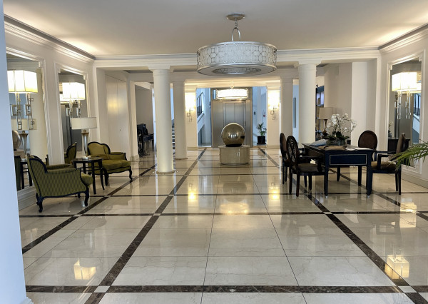 Otvorený priestor pre manikérku vo wellness centre 7 SPA - Rezidencia H L B O K Á