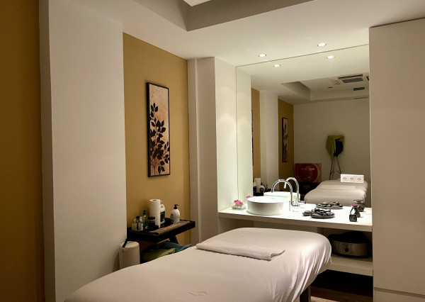 Zaujímavý priestor pre maséra vo wellness centre 7 SPA - Rezidencia H L B O K Á