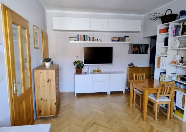 M U R G A Š O V A | Útulný 2 izbový byt s lodžiou a pivnicou  | BAI - Staré Mesto