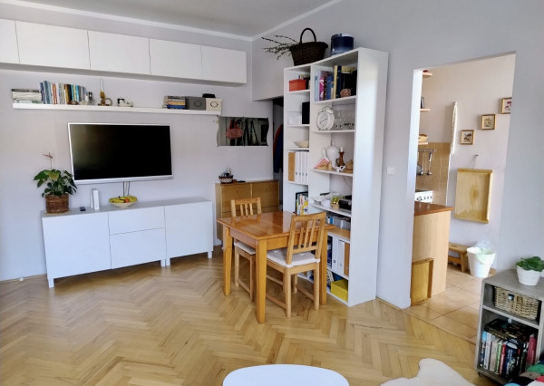 M U R G A Š O V A | Útulný 2 izbový byt s lodžiou a pivnicou  | BAI - Staré Mesto