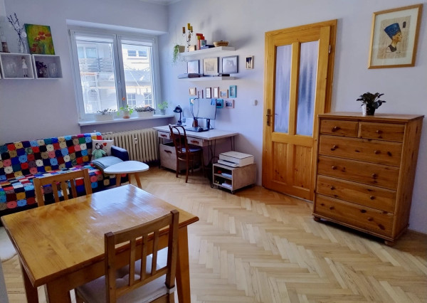 M U R G A Š O V A | Útulný 2 izbový byt s lodžiou a pivnicou  | BAI - Staré Mesto