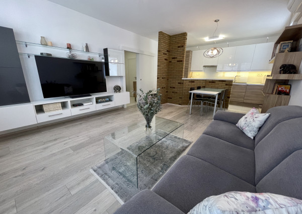 P A L K O V I Č O V A | 3 izbový byt 76m² s lodžiou a pivnicou | BA-NIVY