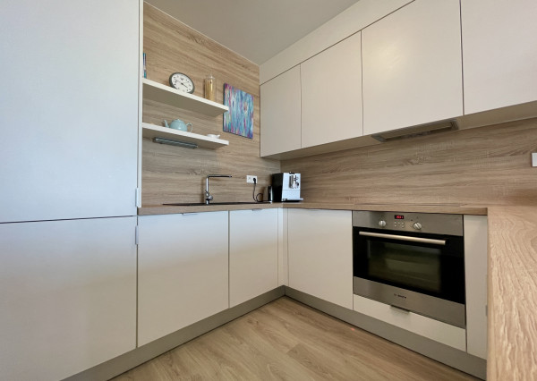M A L O K R A S Ň A N S K Á | 2 izbový byt 51m² s lodžiou, pivnicou a parkovacím státím | BAIII - RAČA