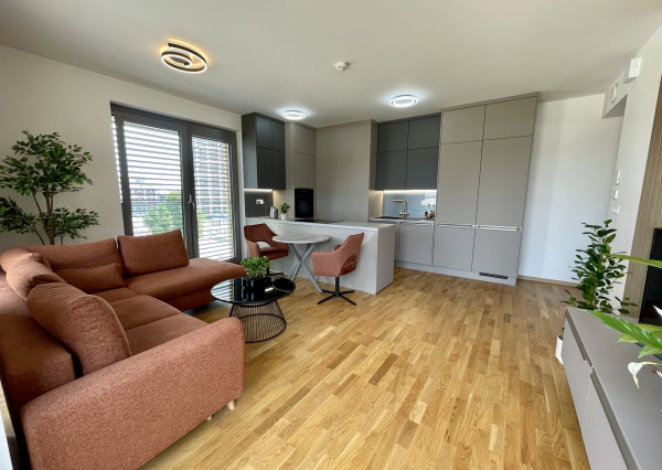 3-izbový apartmán v projekte METROPOLIS   | 2 balkóny  | parking  | downtown