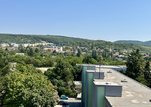 Ul.Kpt.Jána Rašu|1-izbový byt s krásnym výhľadom na Malé Karpaty