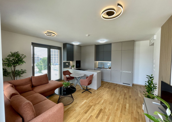3-izbový apartmán v projekte METROPOLIS   | 2 balkóny  | parking  | downtown